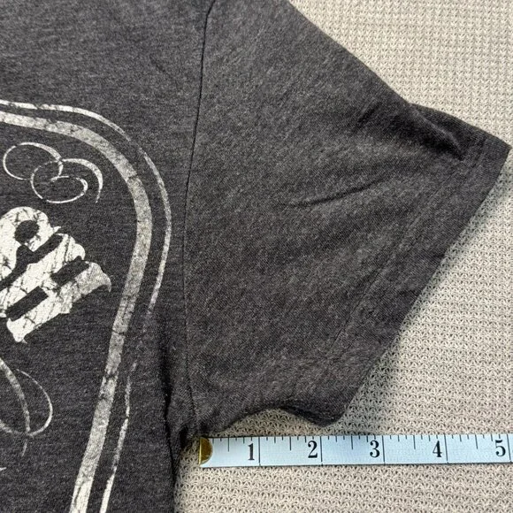 Johnny Cash Man In Black Graphic T-Shirt Short Sleeve Charcoal Gray Adult Small - Picture 9 of 10